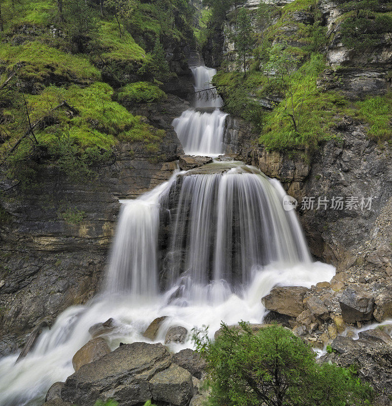 Farchant - Garmisch Patenkirchen的kuhfair - wasserfall